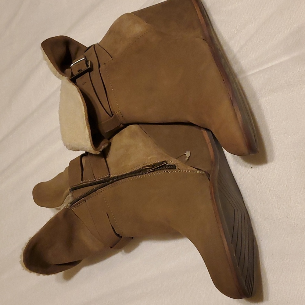 Nicole Yasmina taupe ankle boots size 9.5M